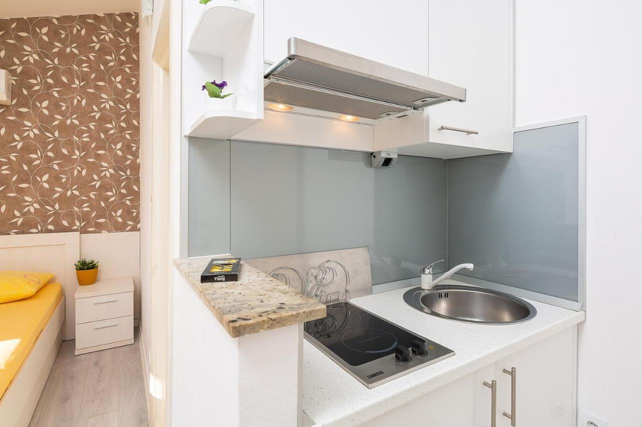 Apartmani Kastelancic Podstrana Exteriér fotografie