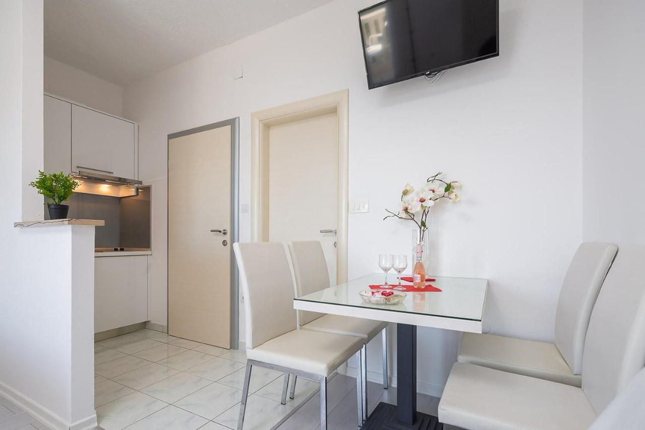 Apartmani Kastelancic Podstrana Exteriér fotografie