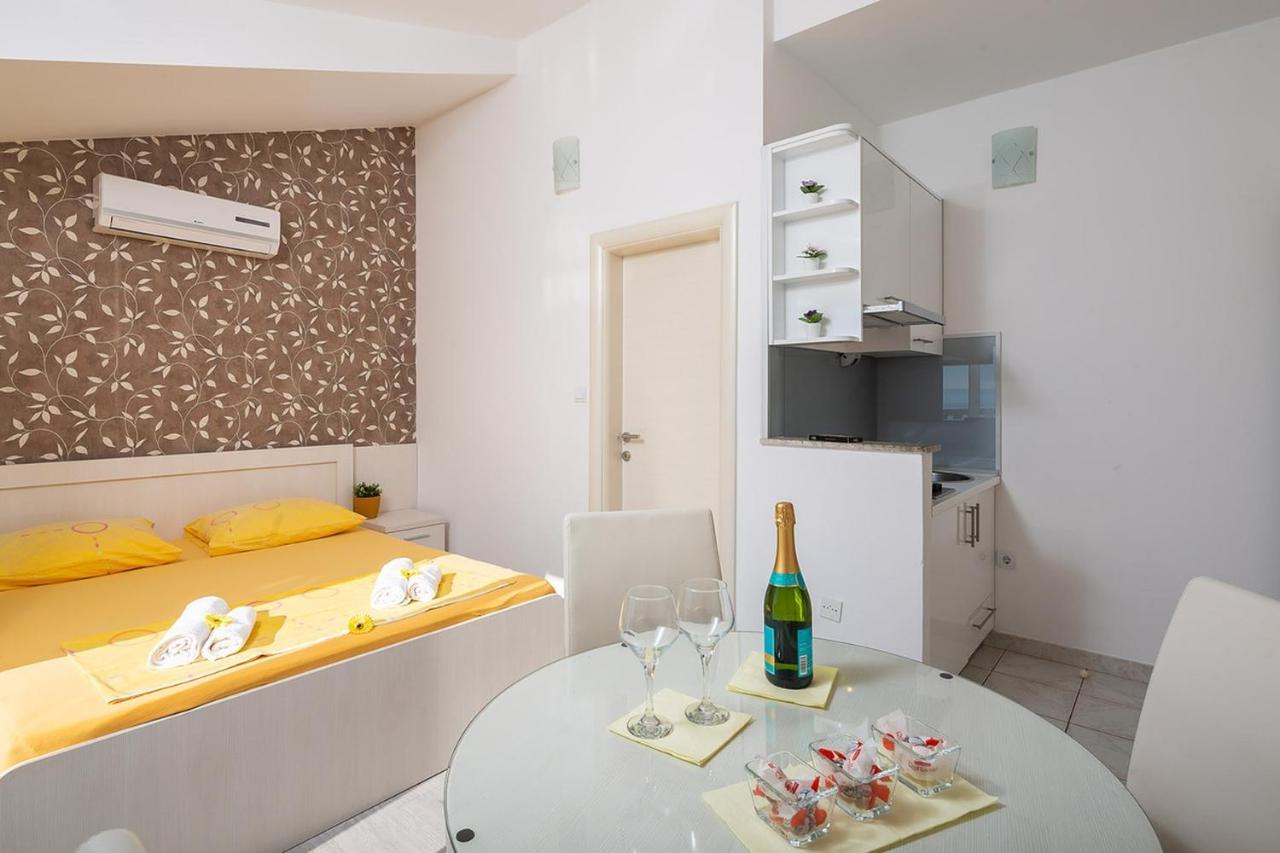 Apartmani Kastelancic Podstrana Exteriér fotografie